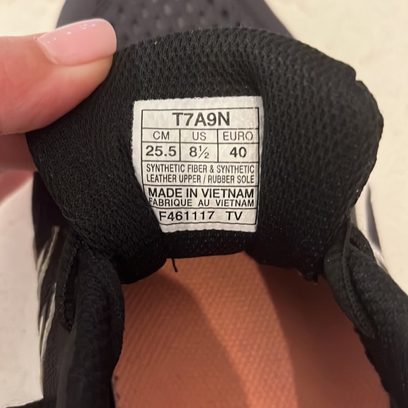 ASICS Running Shoes - Picture 4 of 4